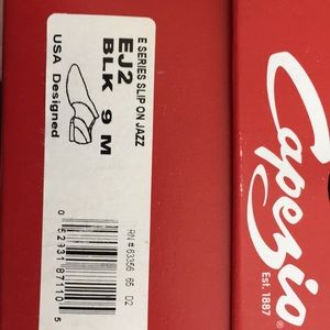 Capezio EJ2 Black jazz shoes